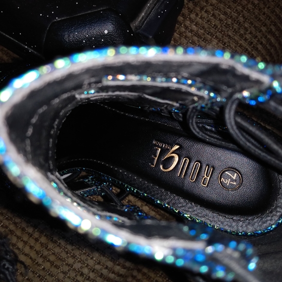 Shoes - Picture 7 of 12